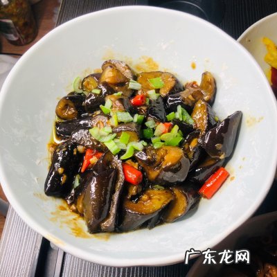 一分钟教会你红烧茄子这样做隔壁小孩都馋哭了 红烧茄子最简单的做法步骤