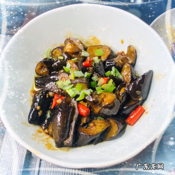 一分钟教会你红烧茄子这样做隔壁小孩都馋哭了 红烧茄子最简单的做法步骤