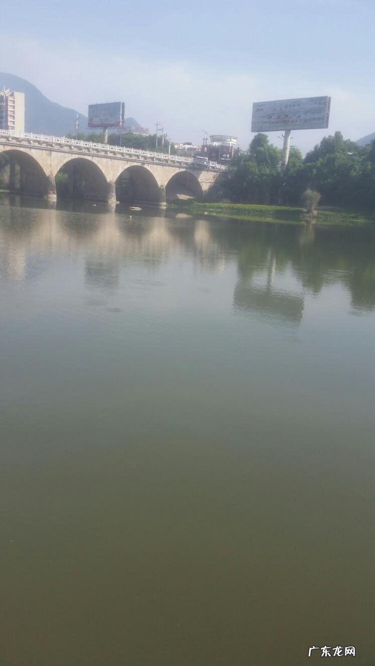 晚上钓鱼遇到怪事 夜钓遇到风水宝地好吗