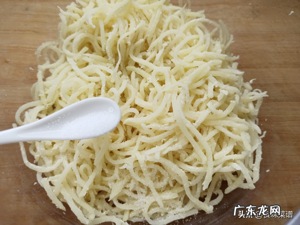 土豆最好吃的种做法步骤简单鲜香美味快学会做给家人吃吧 土豆的做法大全家常简单