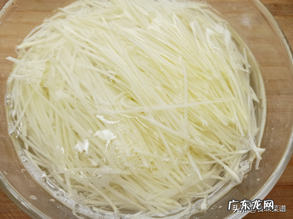 土豆最好吃的种做法步骤简单鲜香美味快学会做给家人吃吧 土豆的做法大全家常简单