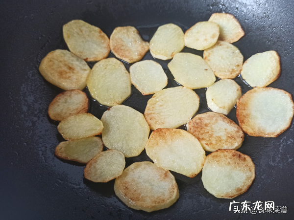 土豆最好吃的种做法步骤简单鲜香美味快学会做给家人吃吧 土豆的做法大全家常简单