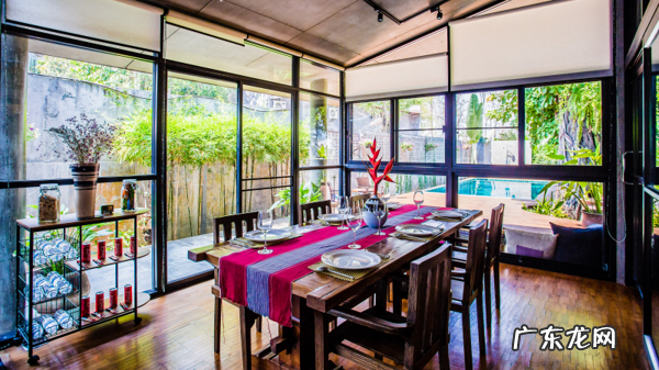 卧室夜晚开门好吗 晚上家里大门开着风水