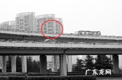 门前立杆 房屋前设置栏杆影响住宅风水吗