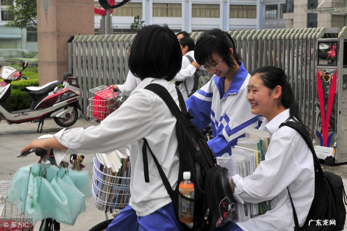 家庭教育孩子的十大方法！ 关于家庭教育的方式主要包括