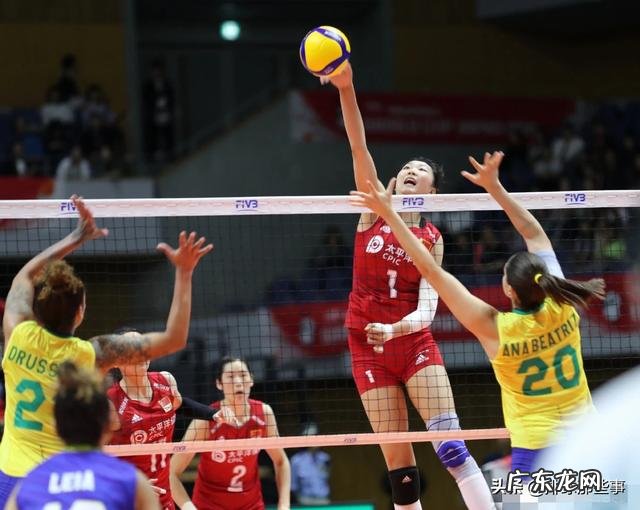 中国女排世界杯大战巴西32胜,为什么赢得这么难?您如何评价?