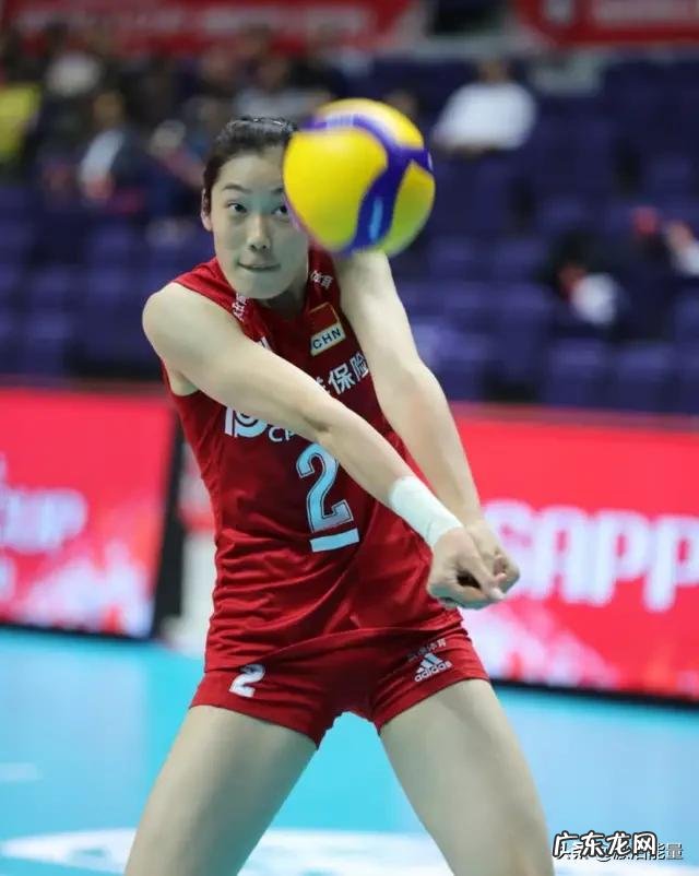 中国女排世界杯大战巴西32胜,为什么赢得这么难?您如何评价?