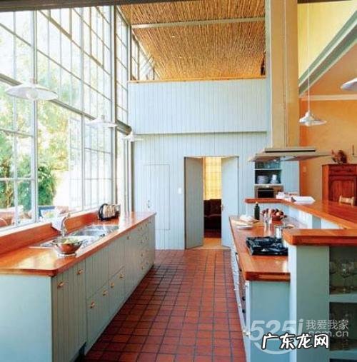 窗户不宜破损 家里卧室玻璃裂了风水