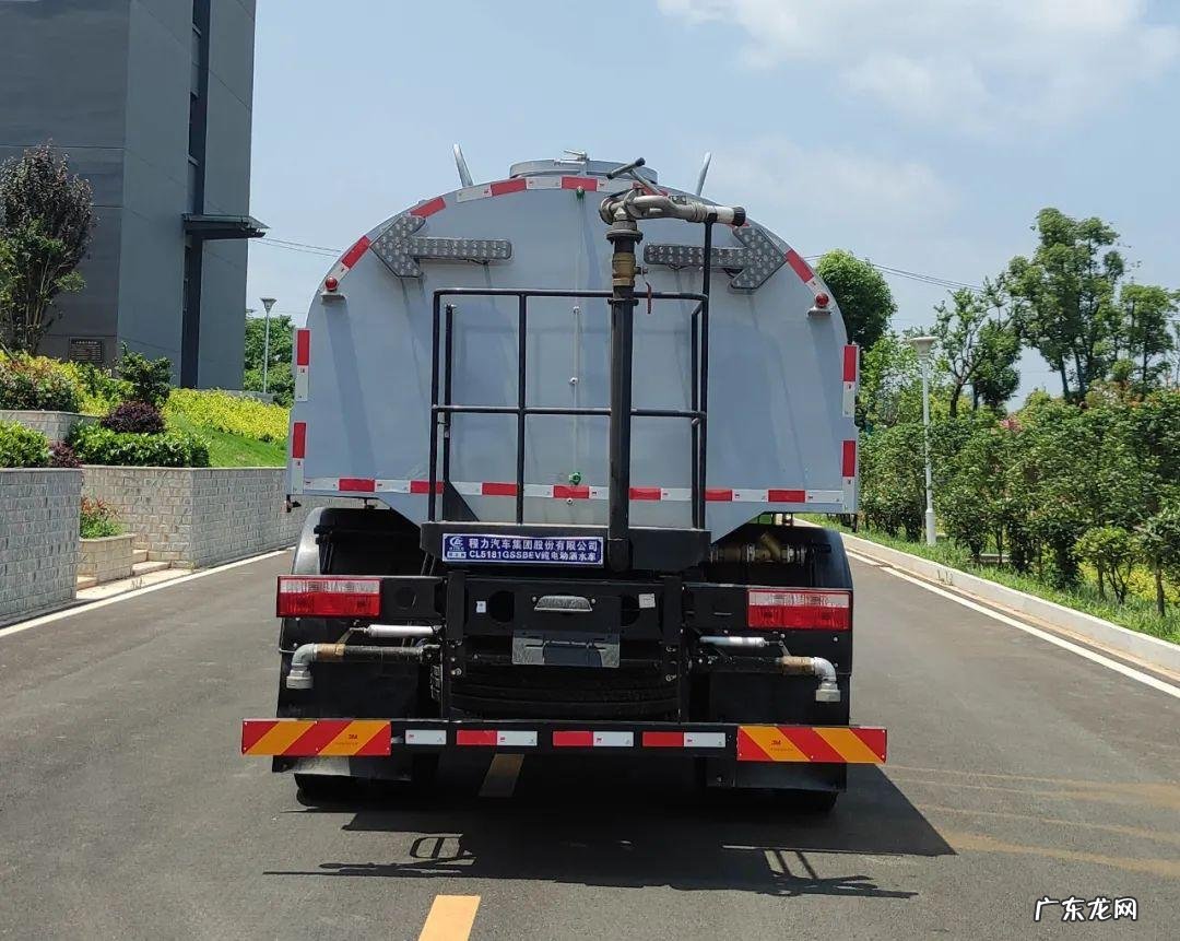 东风洒水车厂家报价 东风水罐车电池型号