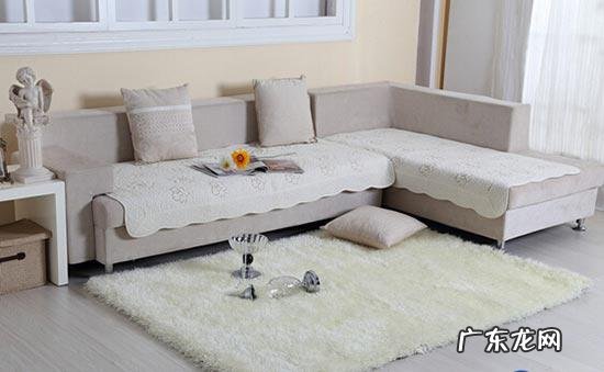 客厅地毯的风水讲究 家里客厅铺地毯风水好吗