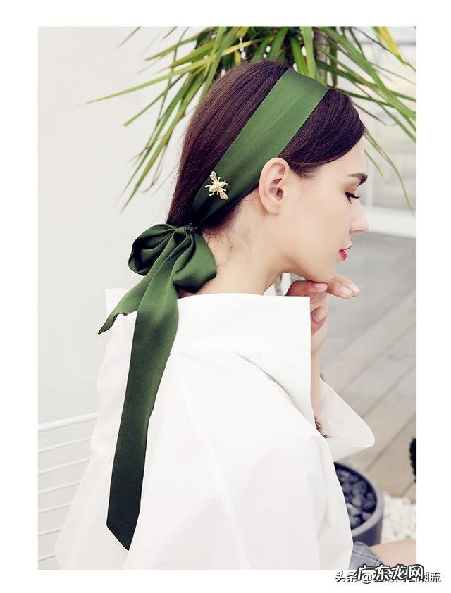 如何用一根丝巾“C位出道”?