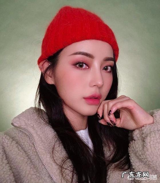 美女必学的化妆基础技巧，如何打好腮红？