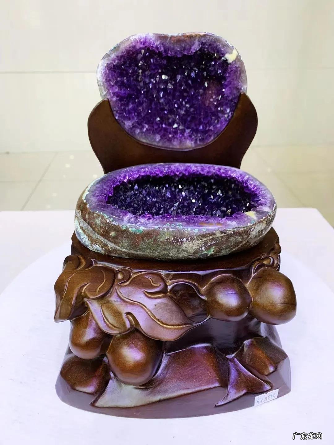 紫晶洞,聚宝盆,钱袋子的区别 紫晶洞和聚宝盆的风水区别图