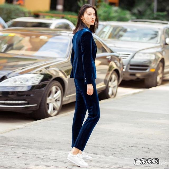 秋天穿什么单品不臃肿还保暖?