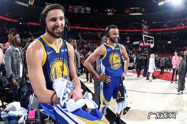库里逆天37分+三双,格林关键三分,勇士横扫开拓者晋级,开拓者输在那?