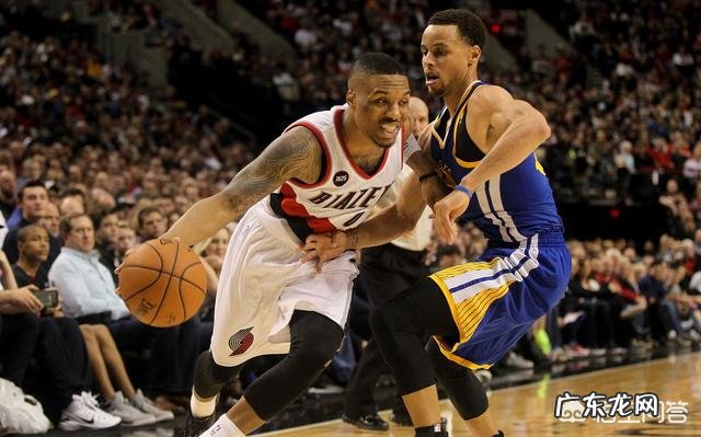 库里逆天37分+三双,格林关键三分,勇士横扫开拓者晋级,开拓者输在那?