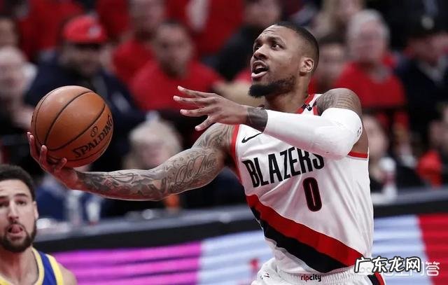 库里逆天37分+三双,格林关键三分,勇士横扫开拓者晋级,开拓者输在那?