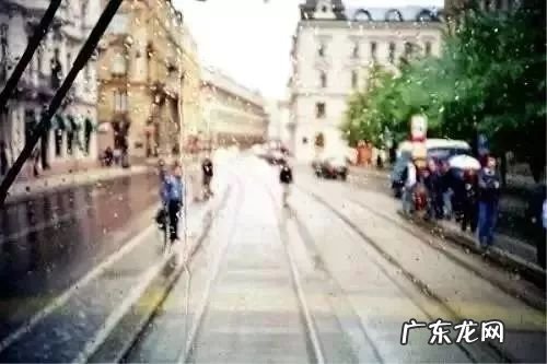 我为你翻山越岭却无心看风景 我为你翻山越岭却无心看风景