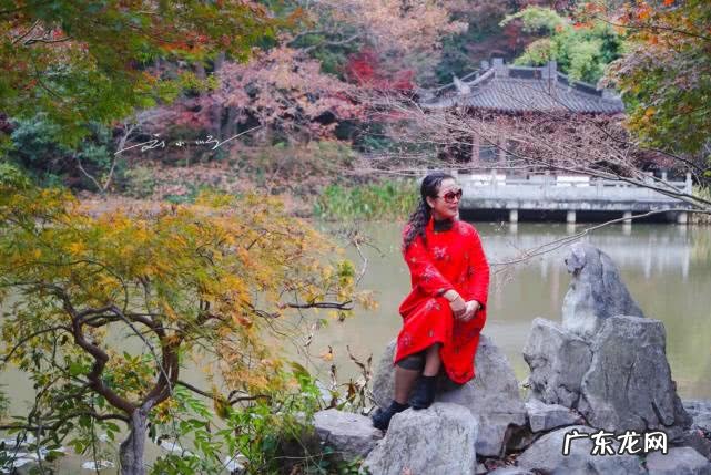 南京人民请问栖霞山的栖到底应该读还是 栖的拼音和意思