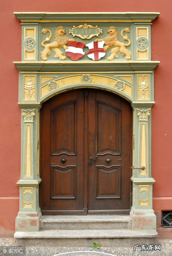 论述住宅大门的风水问题 看看家里大门风水