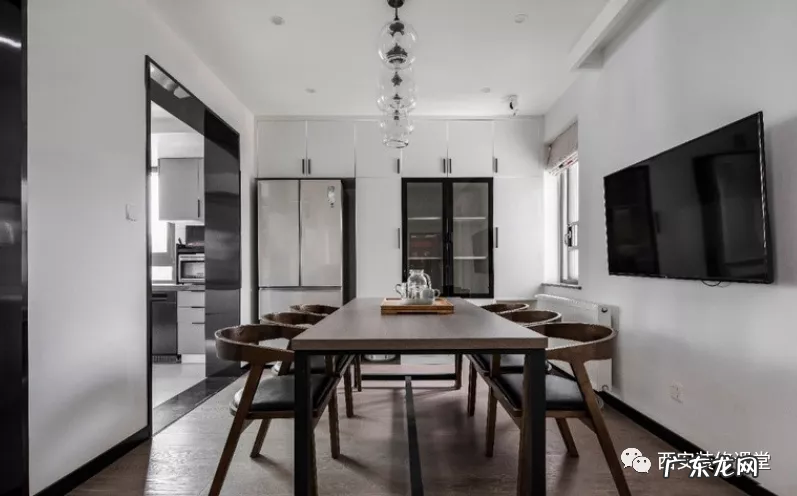 客厅不要传统 家里客厅放长条桌风水