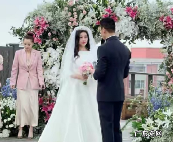 岁朱珠结婚生图被扒小腹隆起孕味十足疑似三月修图太明显 朱珠个人资料简介图片