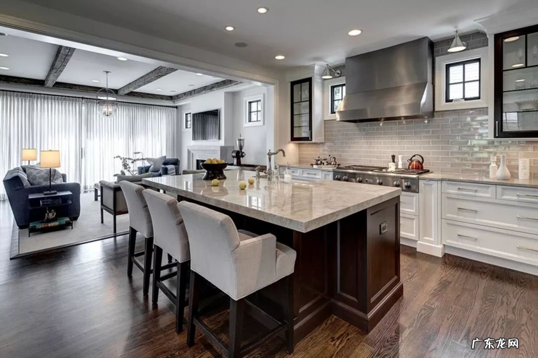 开放式厨房有什么优点和缺点 家里厨房比客厅高风水