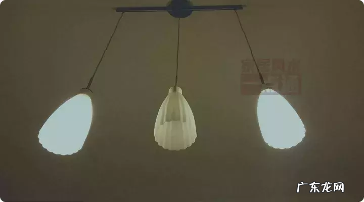 千万不要忽视这些小事 风水家里客厅玻璃碎了寓意