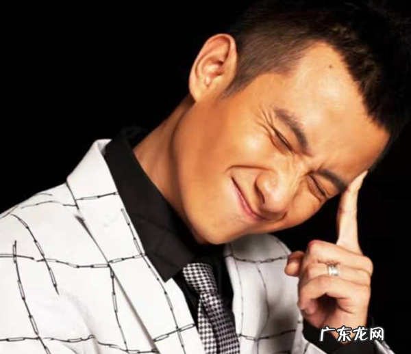 文章暴瘦被指认不出戴大金链子现身乡间为电影卖力宣传遭吐槽 文章个人资料介绍