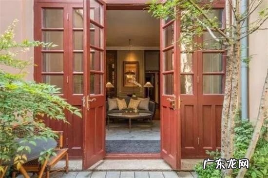 正对大门摆绿植招财还是引煞 家里客厅正对门摆什么旺风水