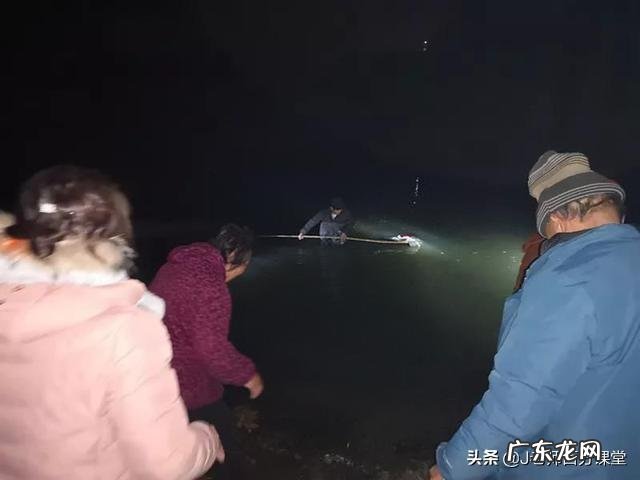 信阳14岁女孩疑因与同学发生口角,深夜跳河自杀,次日凌晨被打捞上岸,已无生命体征,你怎么看?