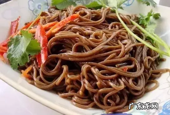 蓝田日暖玉生烟 蓝田日暖玉生烟的意思