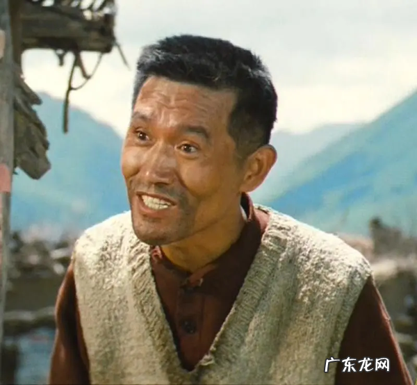 著名演员牛犇演了一辈子戏资助上百名学生唯一亏欠的是妻子 牛犇个人资料简介简历