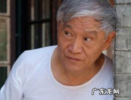 著名演员牛犇演了一辈子戏资助上百名学生唯一亏欠的是妻子 牛犇个人资料简介简历