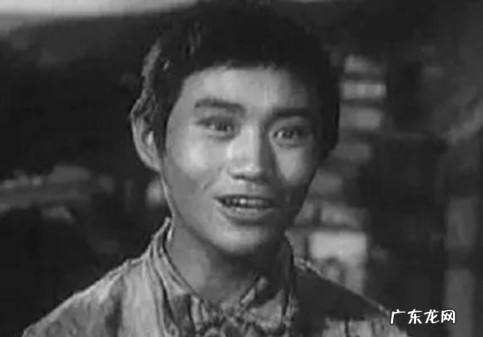 著名演员牛犇演了一辈子戏资助上百名学生唯一亏欠的是妻子 牛犇个人资料简介简历