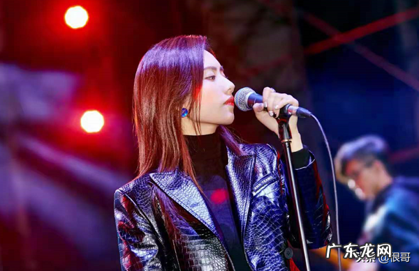 天下谁人不惜君失声三年如今因大风吹翻红的刘惜君经历了什么 刘惜君个人简介哪里人