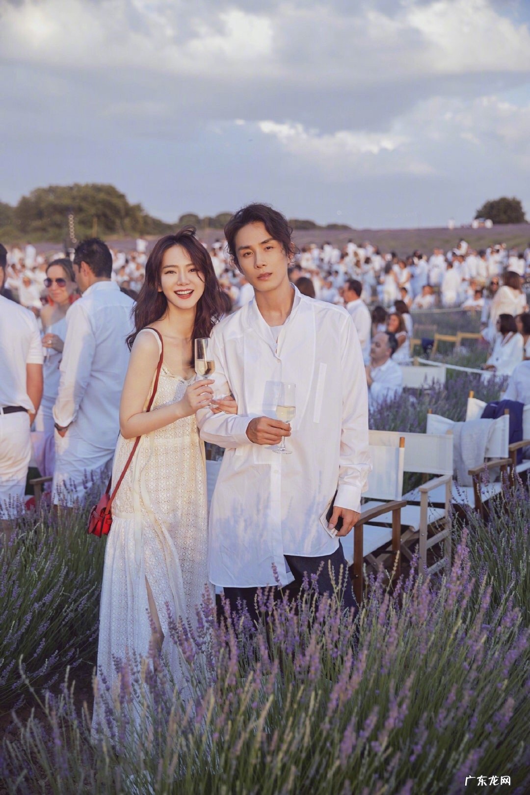 舔屏时间丨斤的戚薇你敢相信吗 戚薇个人资料及图片