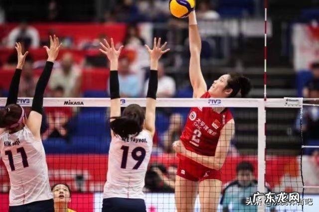 目前世界各国女排的排名情况如何?从排名上来看,谁占据东京奥运会的分组优势?