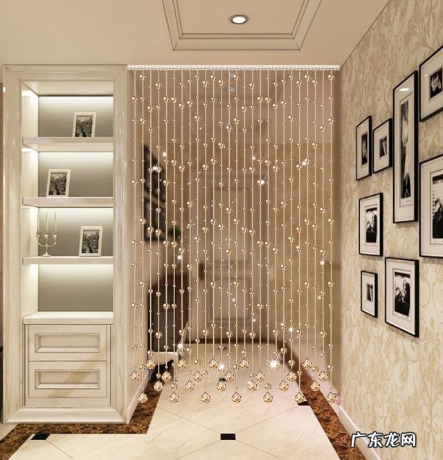 水晶门帘风水作用别小瞧 家里大门门帘什么颜色风水好