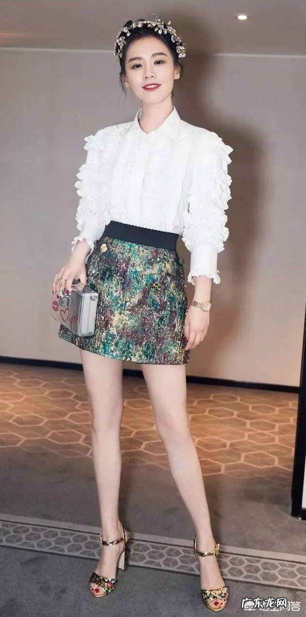 穿连衣裙搭配什么鞋子更时尚?一定要穿高跟鞋么?