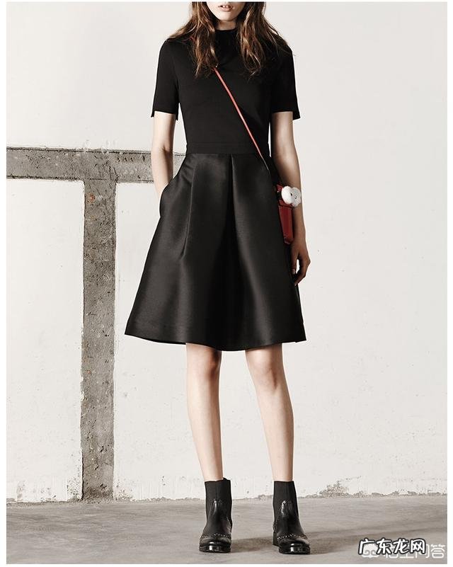 穿连衣裙搭配什么鞋子更时尚?一定要穿高跟鞋么?