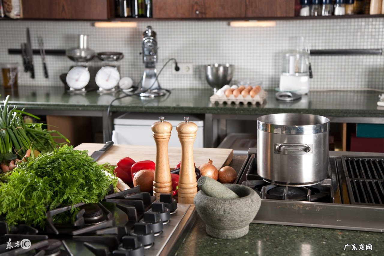 风水最重要的三个部分是大门 家里面主风水的是大门还是厨房