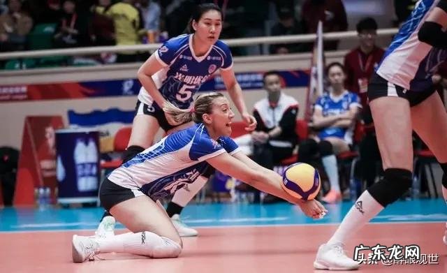 女排总决赛首轮,天津女排仅耗时70分钟便战胜上海,把王之腾都看得静止了,你怎么看?