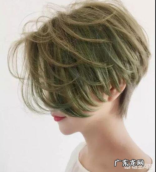 皮肤偏黑的女生染什么颜色的头发比较好？