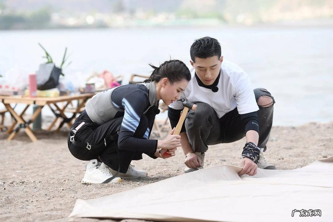 “豪门深闺”何超莲17岁开始恋爱,经历4段恋情,婚姻成谜 何超莲个人资料简介图片