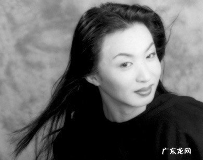 从“他”变成“她”的金星,娶过妻子,嫁过老公,还有3个孩子 金星的个人介绍经历