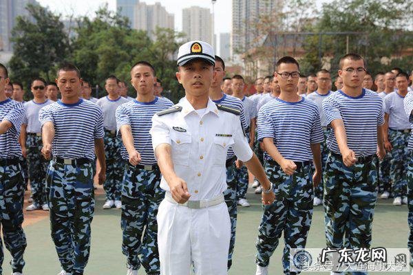 那年军训时,在海大唱过的歌 走向复兴歌词和歌曲