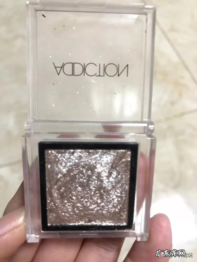 由于工作需要,上班时要画淡妆,有什么好的简单的化妆品或素颜霜可以推荐?