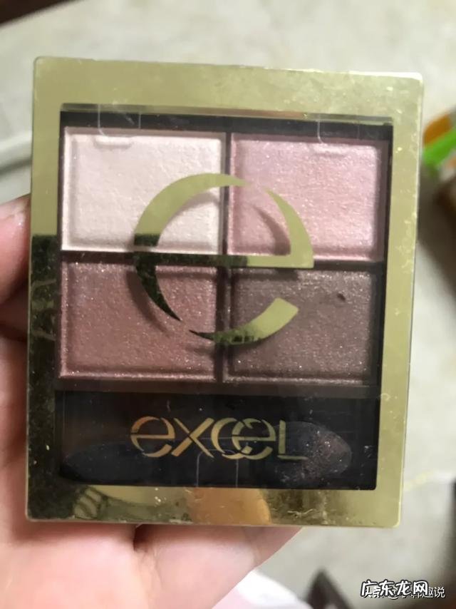 由于工作需要,上班时要画淡妆,有什么好的简单的化妆品或素颜霜可以推荐?