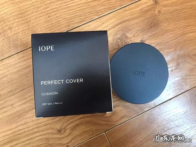 由于工作需要，上班时要画淡妆，有什么好的简单的化妆品或素颜霜可以推荐？